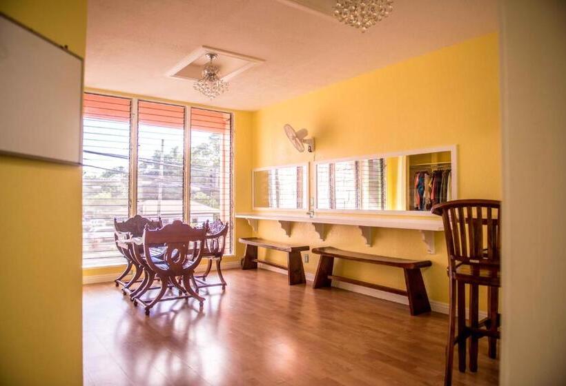 The Big Island Hostel