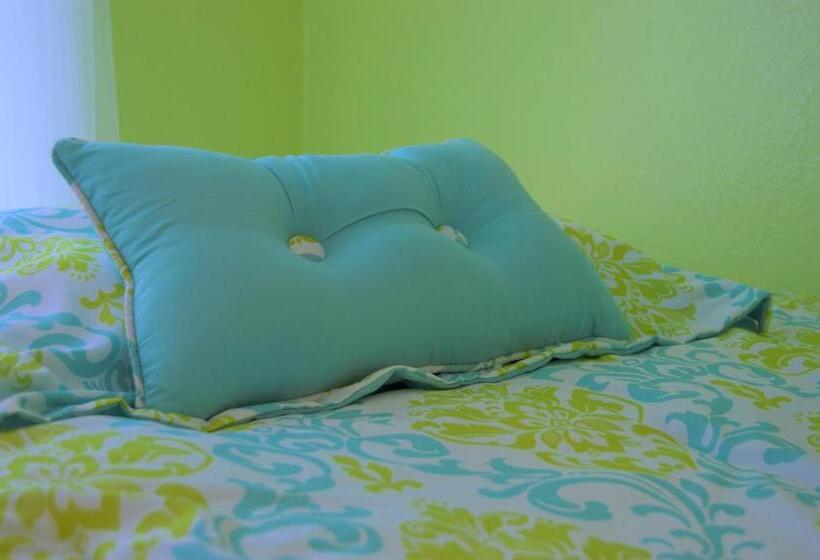 The Big Island Hostel