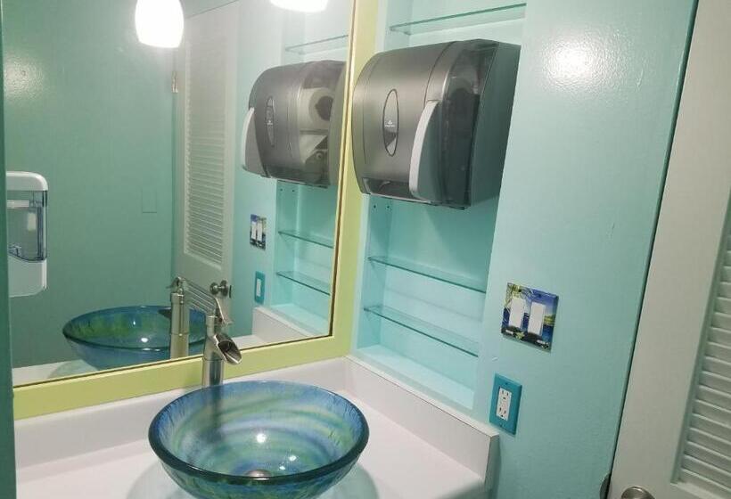 The Big Island Hostel