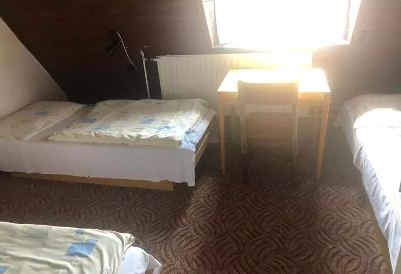 ホテル Horská Chata Primula   1000 M Nad Morom