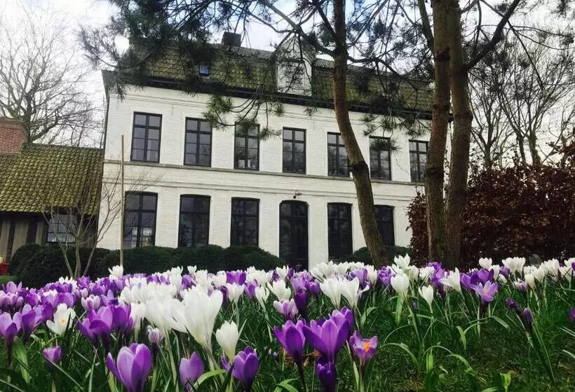 Aamiaismajoitus (B&B) Pastorie Caeneghem