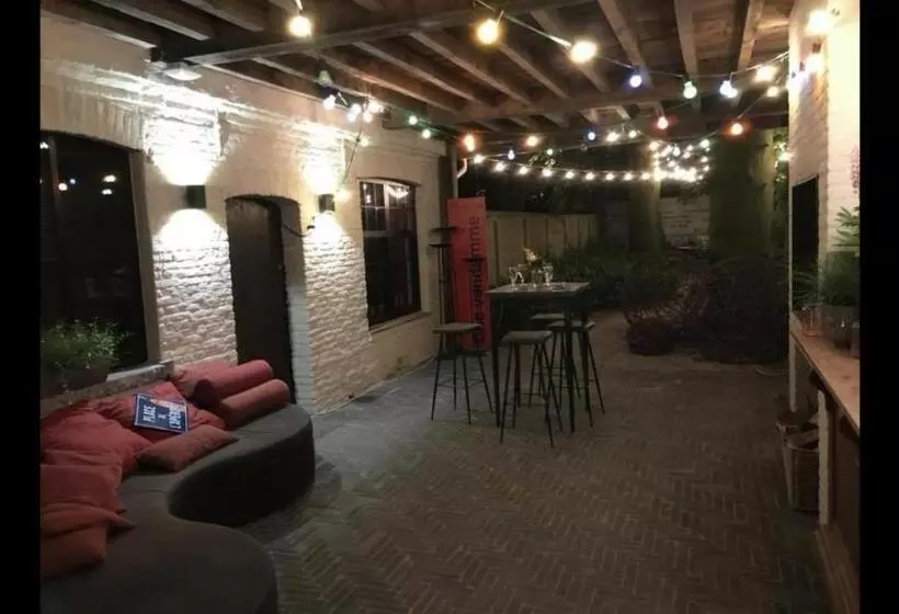 Aamiaismajoitus (B&B) Pastorie Caeneghem