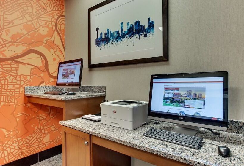 ホテル Drury Inn & Suites Knoxville West