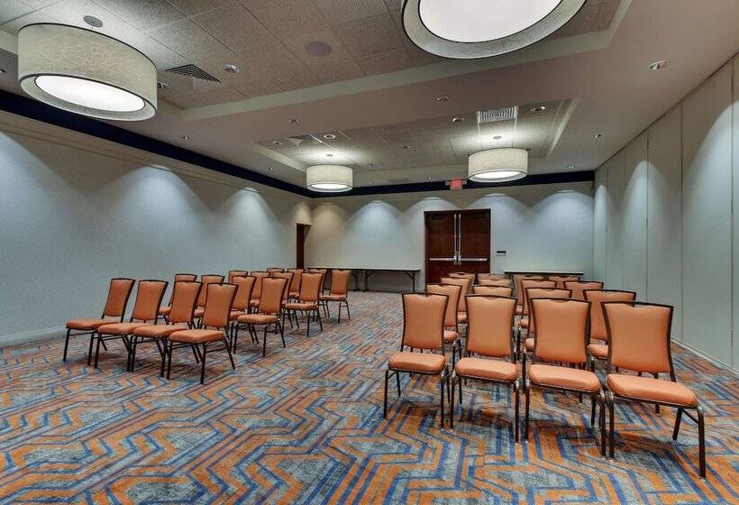 ホテル Drury Inn & Suites Knoxville West