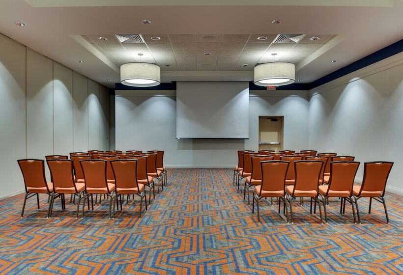 ホテル Drury Inn & Suites Knoxville West