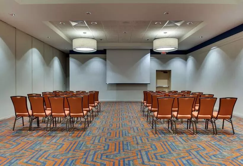 Hotelli Drury Inn & Suites Knoxville West