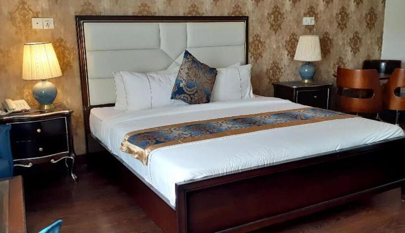 هتل Swisstel Cottage