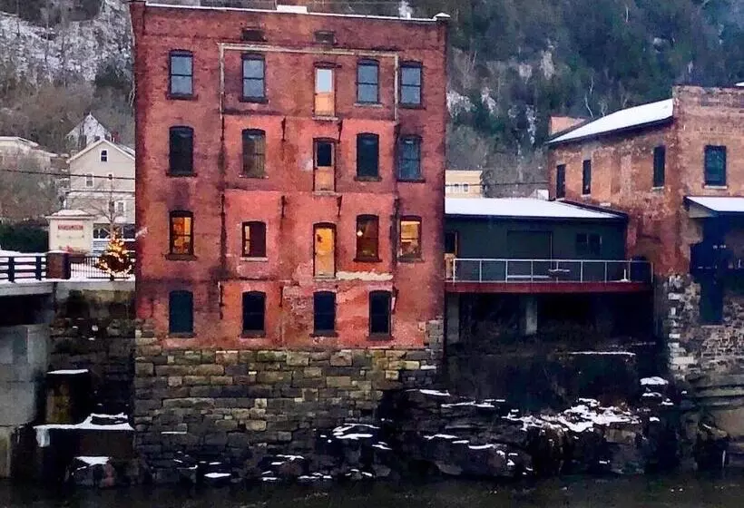 Aamiaismajoitus (B&B) The Inn At Stone Mill