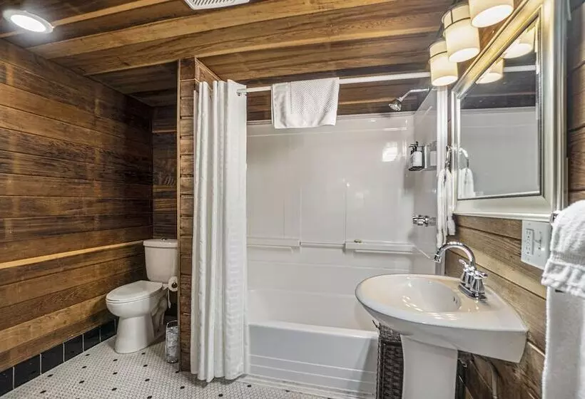 Historic Hotel Nichols