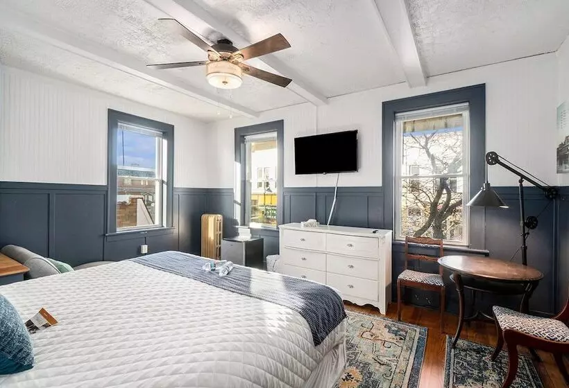 Historic Hotel Nichols