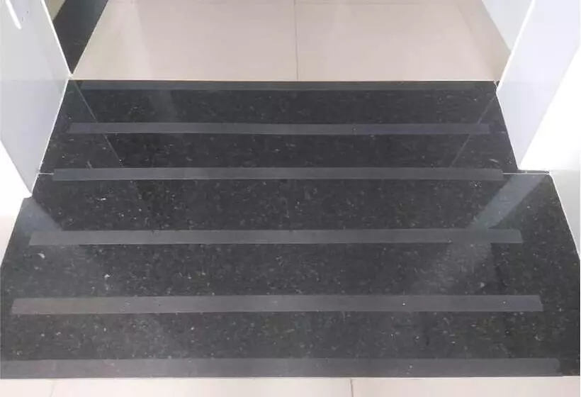 Kapselihotelli Mais Hotel Express