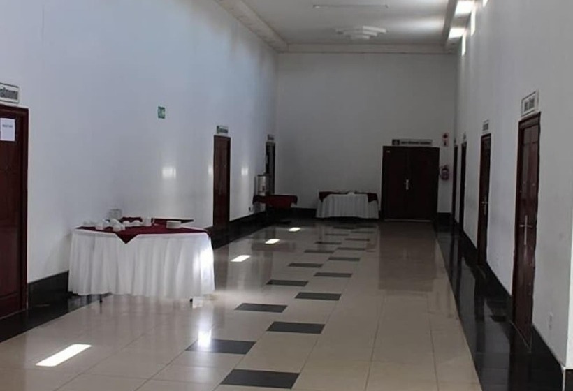 هتل Ekamuti Town Lodge