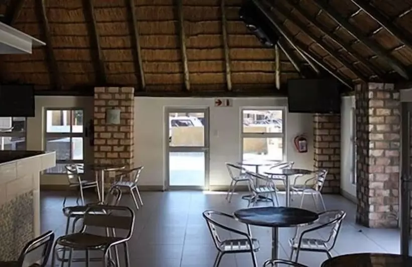 هتل Ekamuti Town Lodge