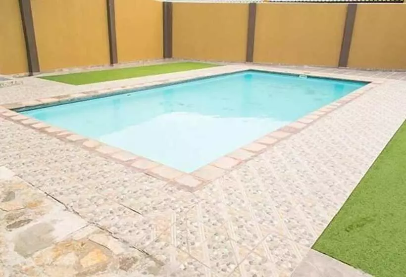 هتل Ekamuti Town Lodge