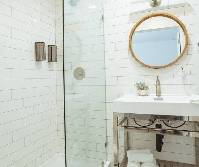 ホテル The Belmont Shore Inn