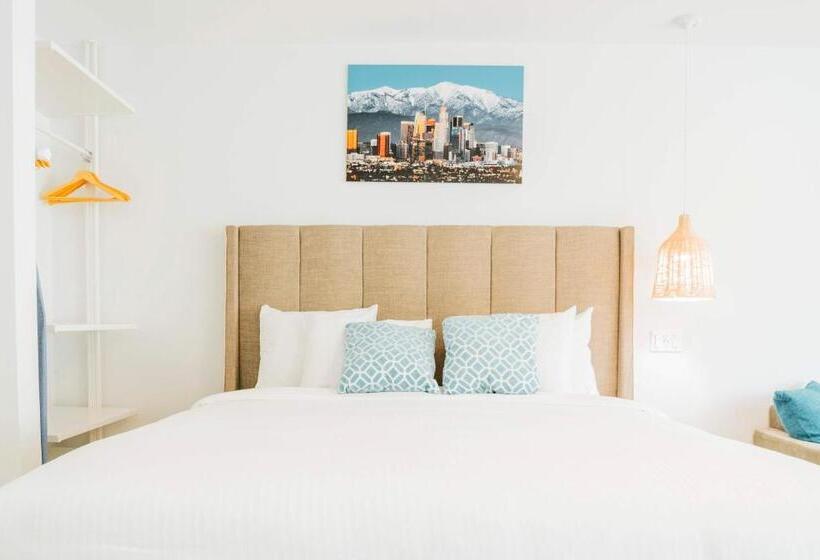 ホテル The Belmont Shore Inn