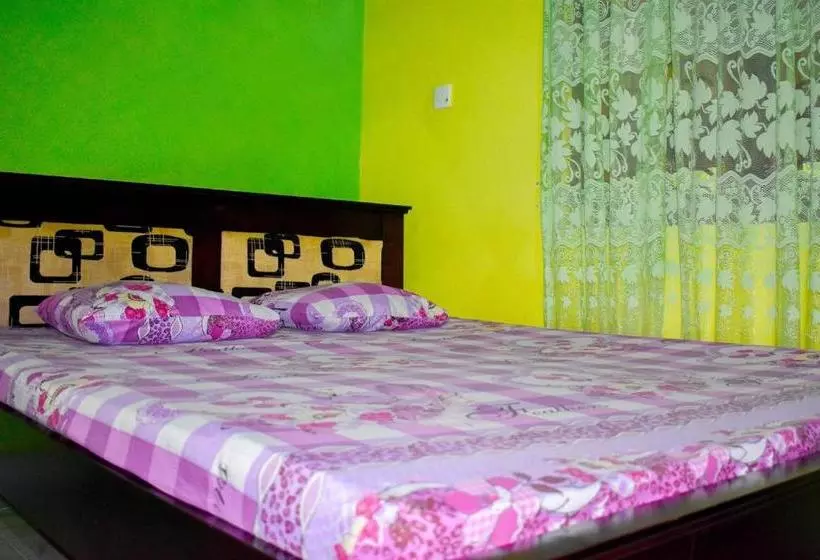 پانسیون Thuru Sisila Resort