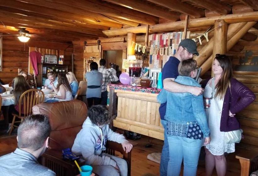 민박 Copperline Lodge