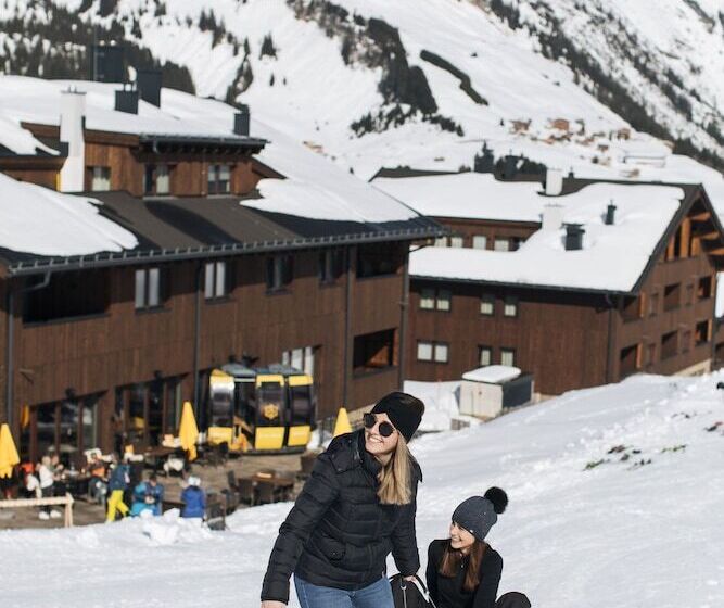 אתר נופש Alpenparks Hotel & Apartment Arlberg Warth Mit Pool