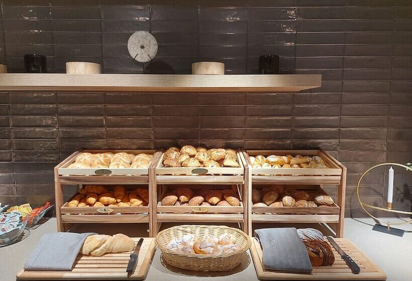 אתר נופש Alpenparks Hotel & Apartment Arlberg Warth Mit Pool