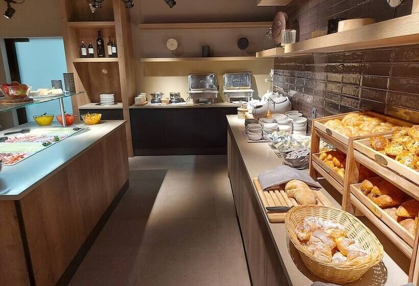 אתר נופש Alpenparks Hotel & Apartment Arlberg Warth Mit Pool