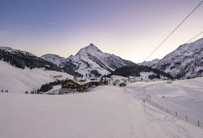 リゾートホテル Alpenparks Hotel & Apartment Arlberg Warth Mit Pool