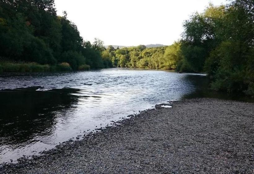 Bed and Breakfast The Bridge Hay