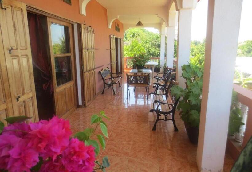 تختخواب و صبحانه Villa Malaza