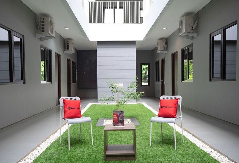 فندق Reddoorz Plus Near Jiexpo Kemayoran