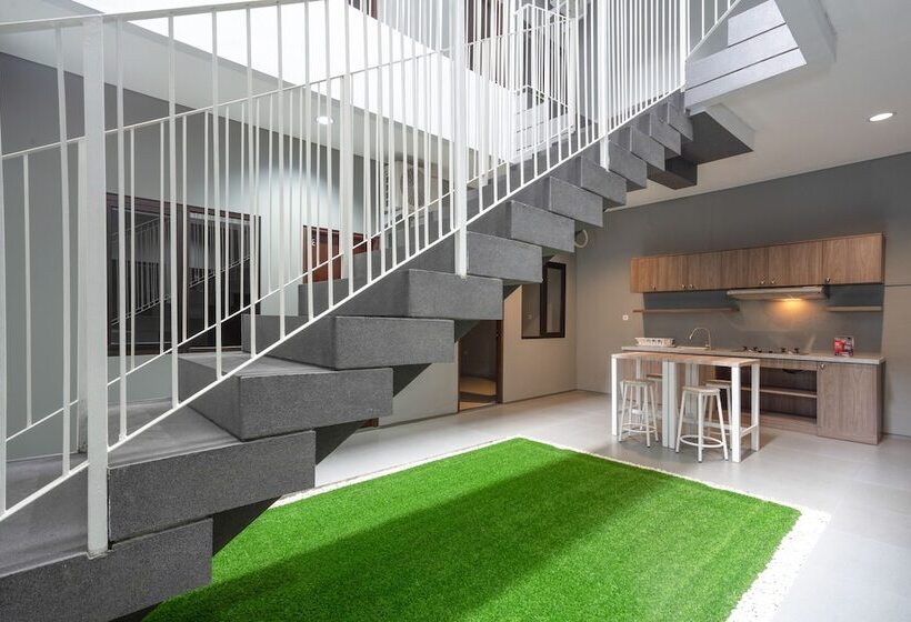 فندق Reddoorz Plus Near Jiexpo Kemayoran