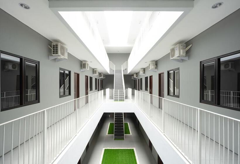 فندق Reddoorz Plus Near Jiexpo Kemayoran