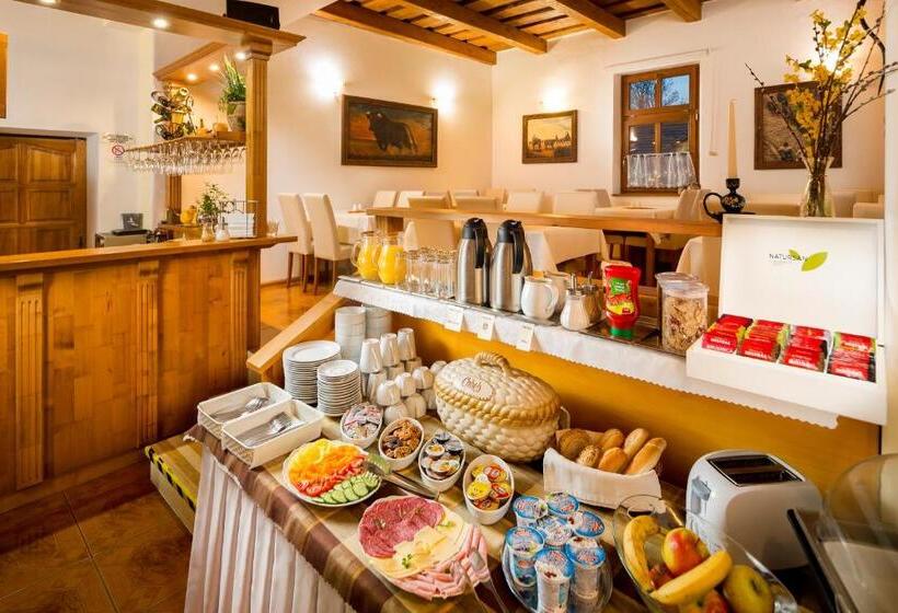 پانسیون Penzión Zemianska Kúria