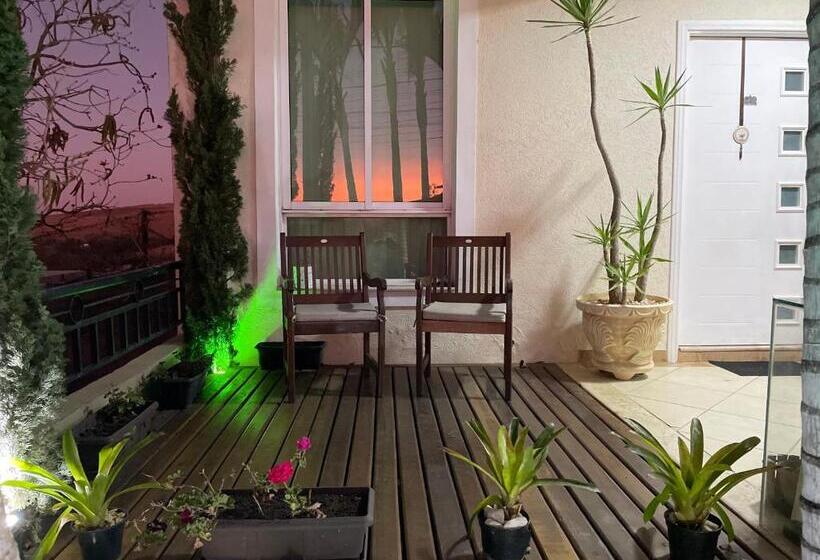 Bed and Breakfast Estadia Na Canção Nova