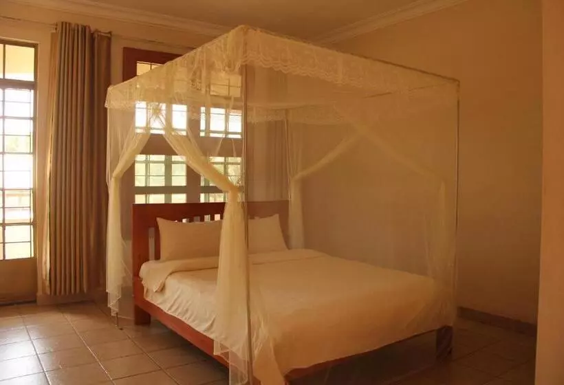 تختخواب و صبحانه Motel Tuku Masindi