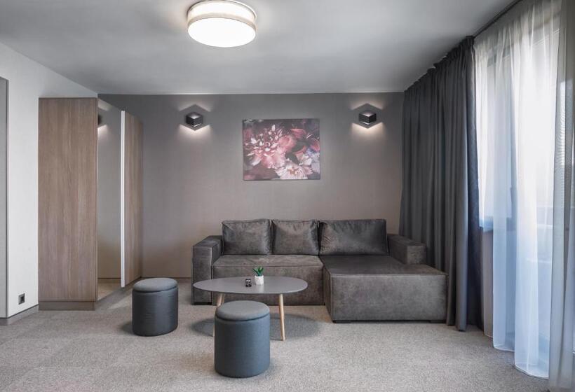 فندق Complex Jitomir