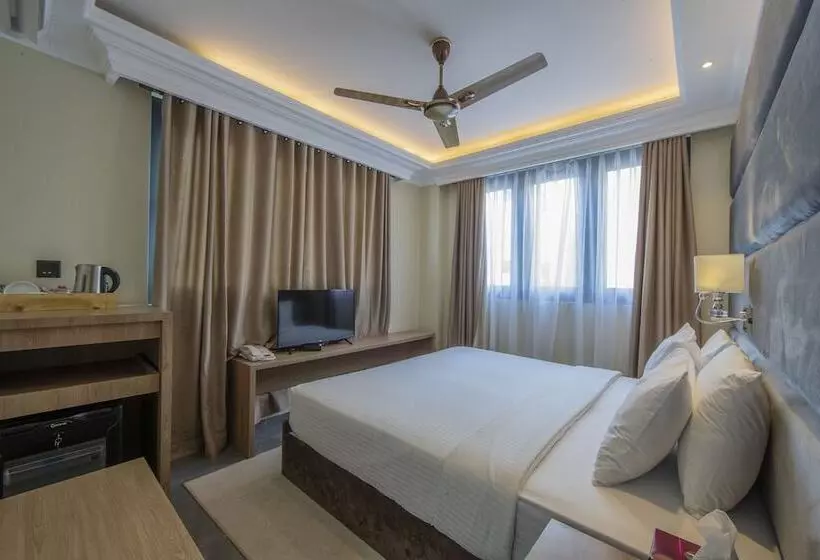 هتل Coral Grand Beach & Spa