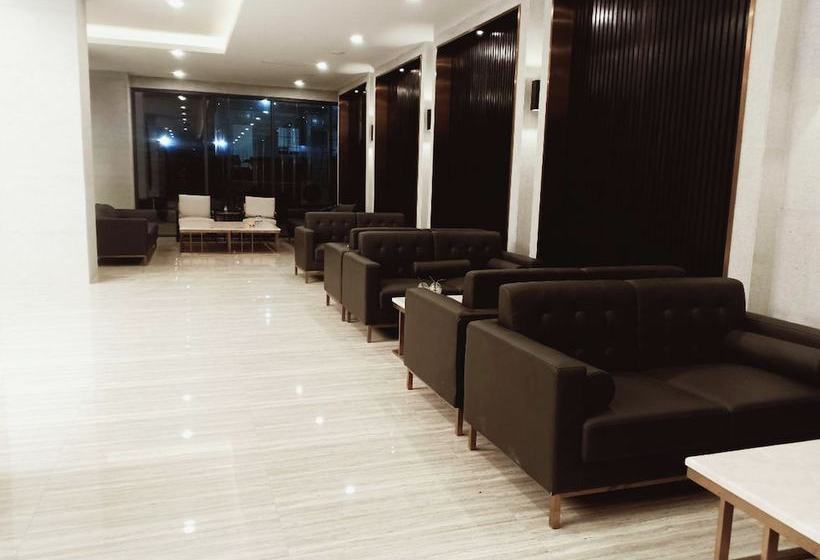 Отель Furi Times Square