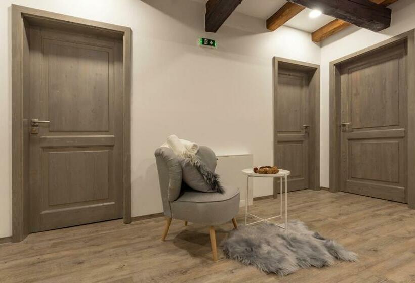 호텔 Pod Kapličkou