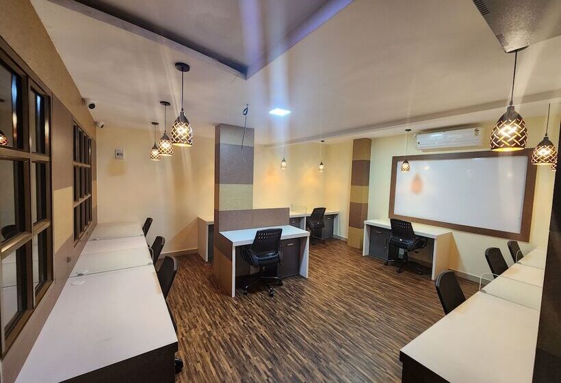 فندق The Crescent Suites