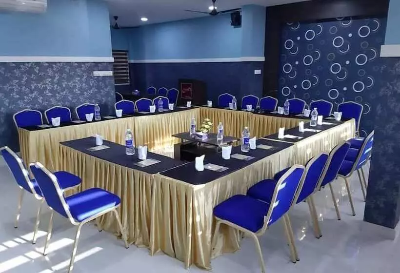 Hotelli The Crescent Suites