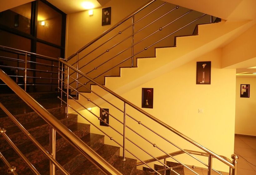 فندق The Crescent Suites