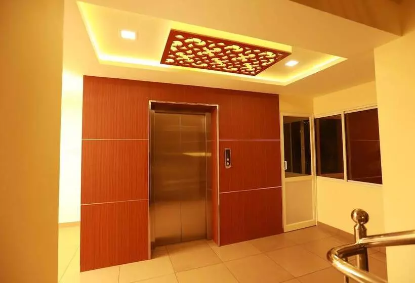 Hotelli The Crescent Suites