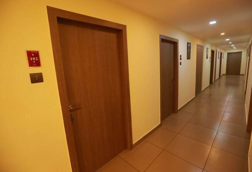 فندق The Crescent Suites