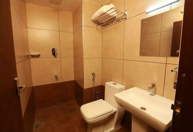 Hotelli The Crescent Suites