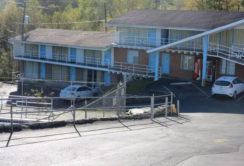 モーテル Boone Trail Inn