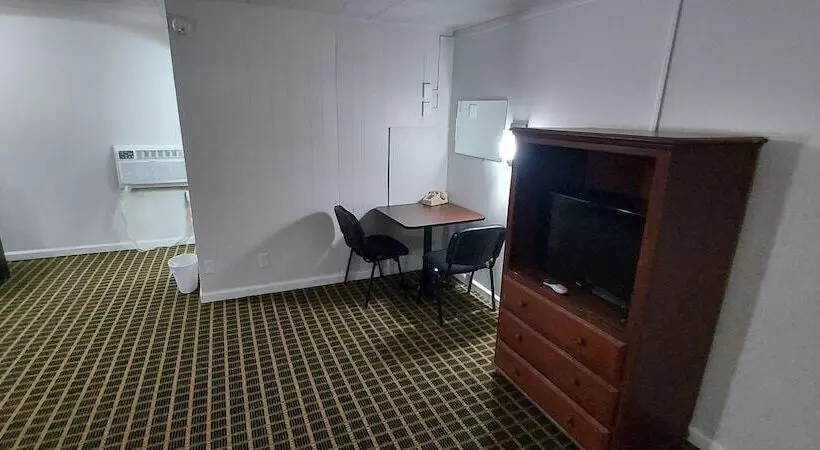 モーテル Boone Trail Inn