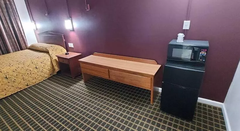 モーテル Boone Trail Inn