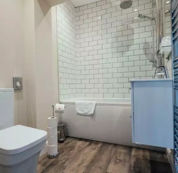 تختخواب و صبحانه The Bell Inn