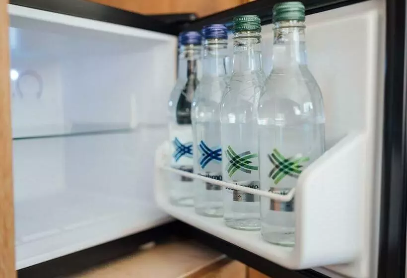 تختخواب و صبحانه The Bell Inn