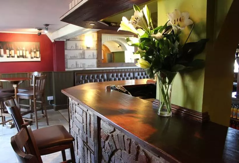 تختخواب و صبحانه The Bell Inn